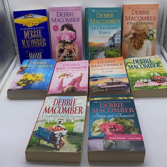 Debbie Macomber Bundle of 10 Softcover Books Cedar Cove Orchard Valley Dakota - Picture 1 of 8
